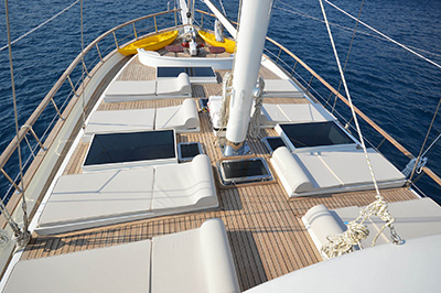 Frontdeck